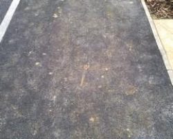 Tarmac-before-jet-washing